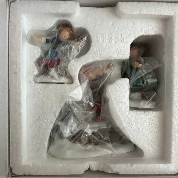 Department 56 Heritage Village Collection Nine Ladies Dancing IX Dickens Village - Picture 10 of 16